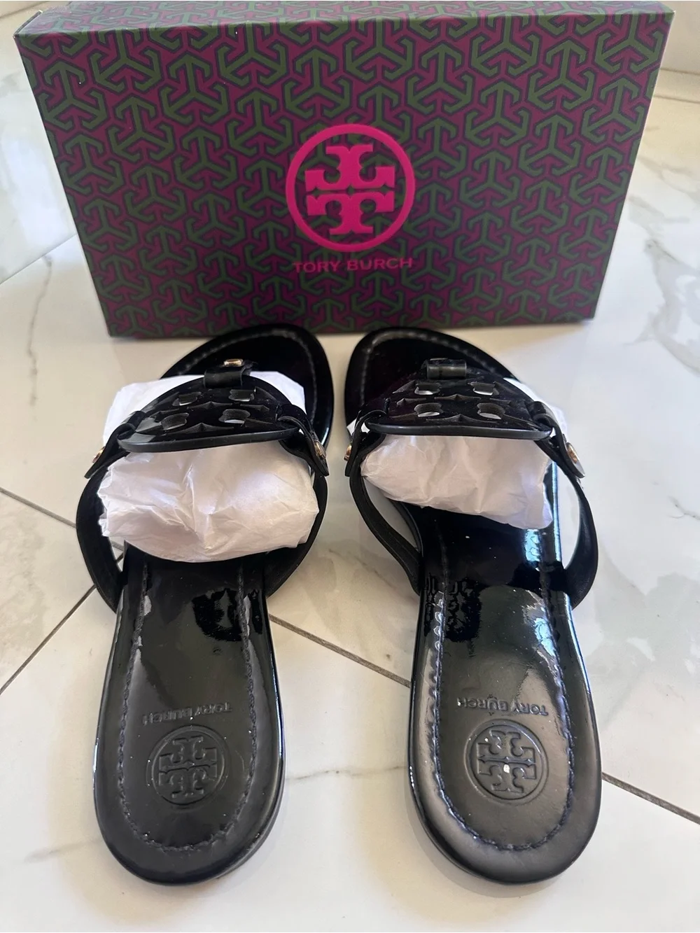 Tory Burch Black Patent Leather Logo Thong Sandals - Picture 2 of 8